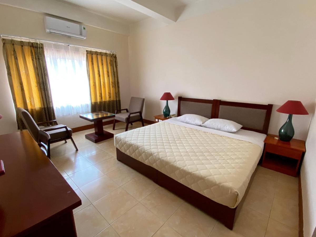 Dam San Hotel Buôn Ma Thuột Extérieur photo