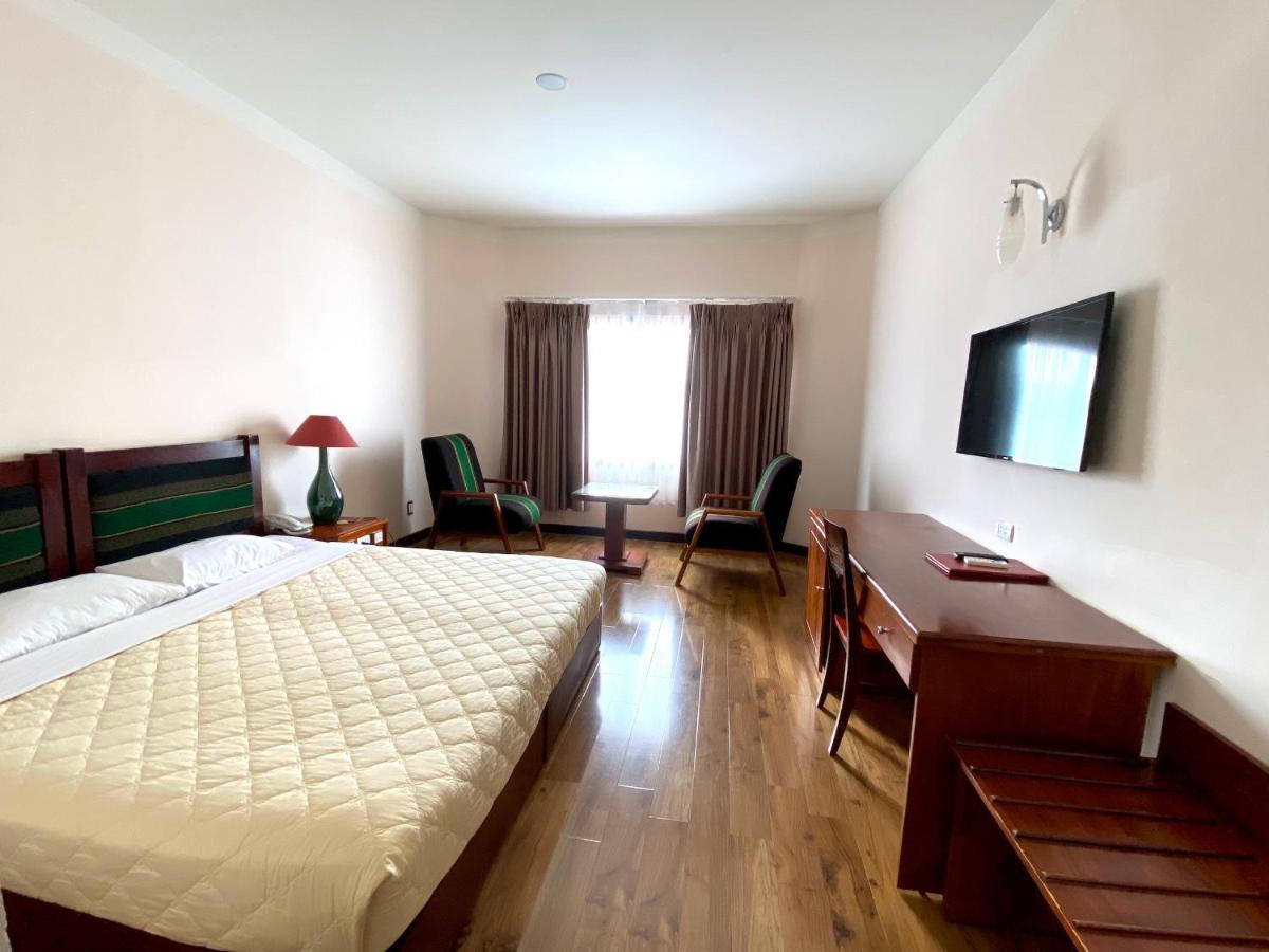 Dam San Hotel Buôn Ma Thuột Extérieur photo
