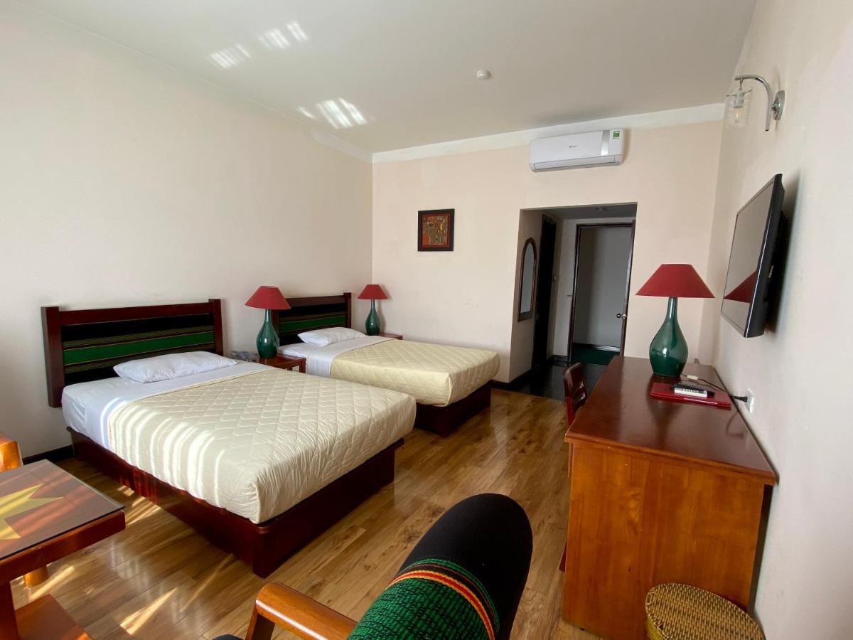 Dam San Hotel Buôn Ma Thuột Extérieur photo