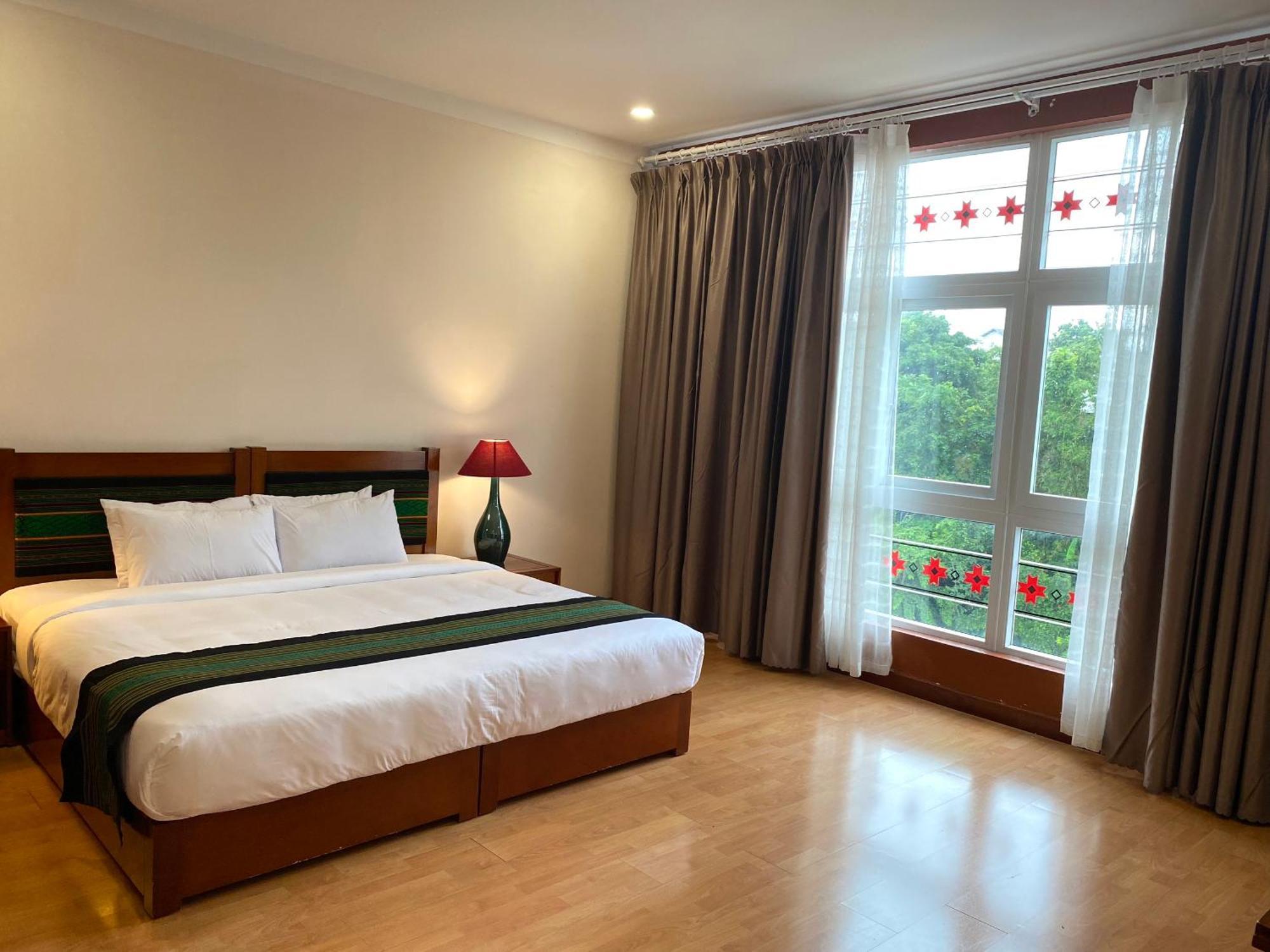 Dam San Hotel Buôn Ma Thuột Extérieur photo