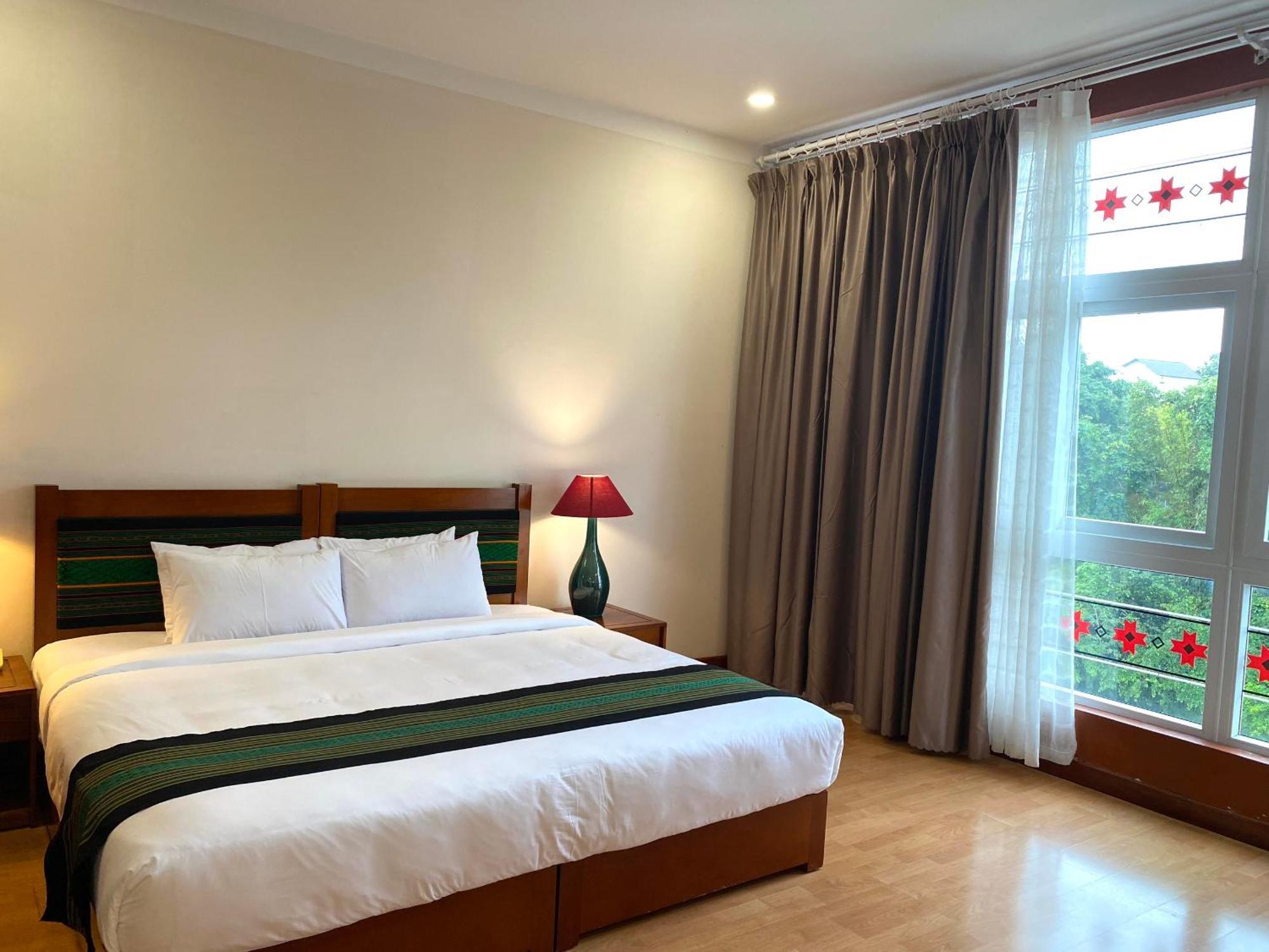 Dam San Hotel Buôn Ma Thuột Extérieur photo