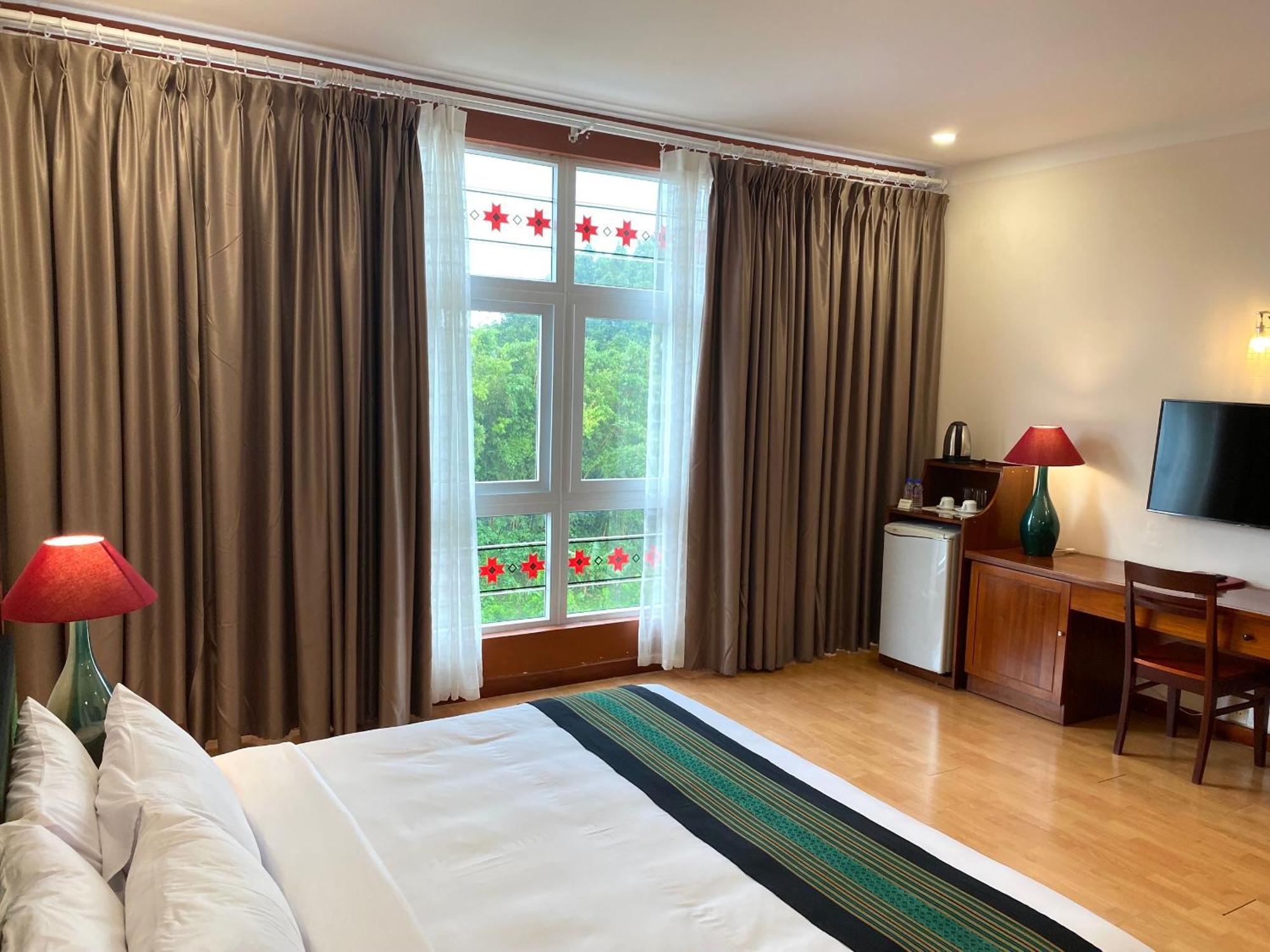 Dam San Hotel Buôn Ma Thuột Extérieur photo