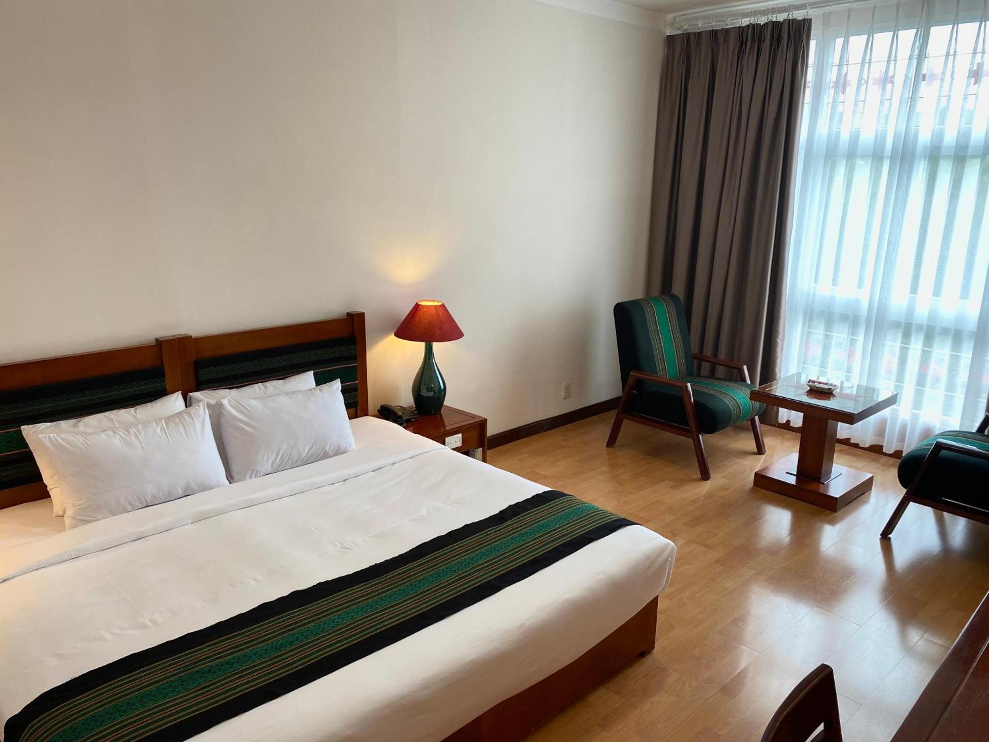 Dam San Hotel Buôn Ma Thuột Extérieur photo