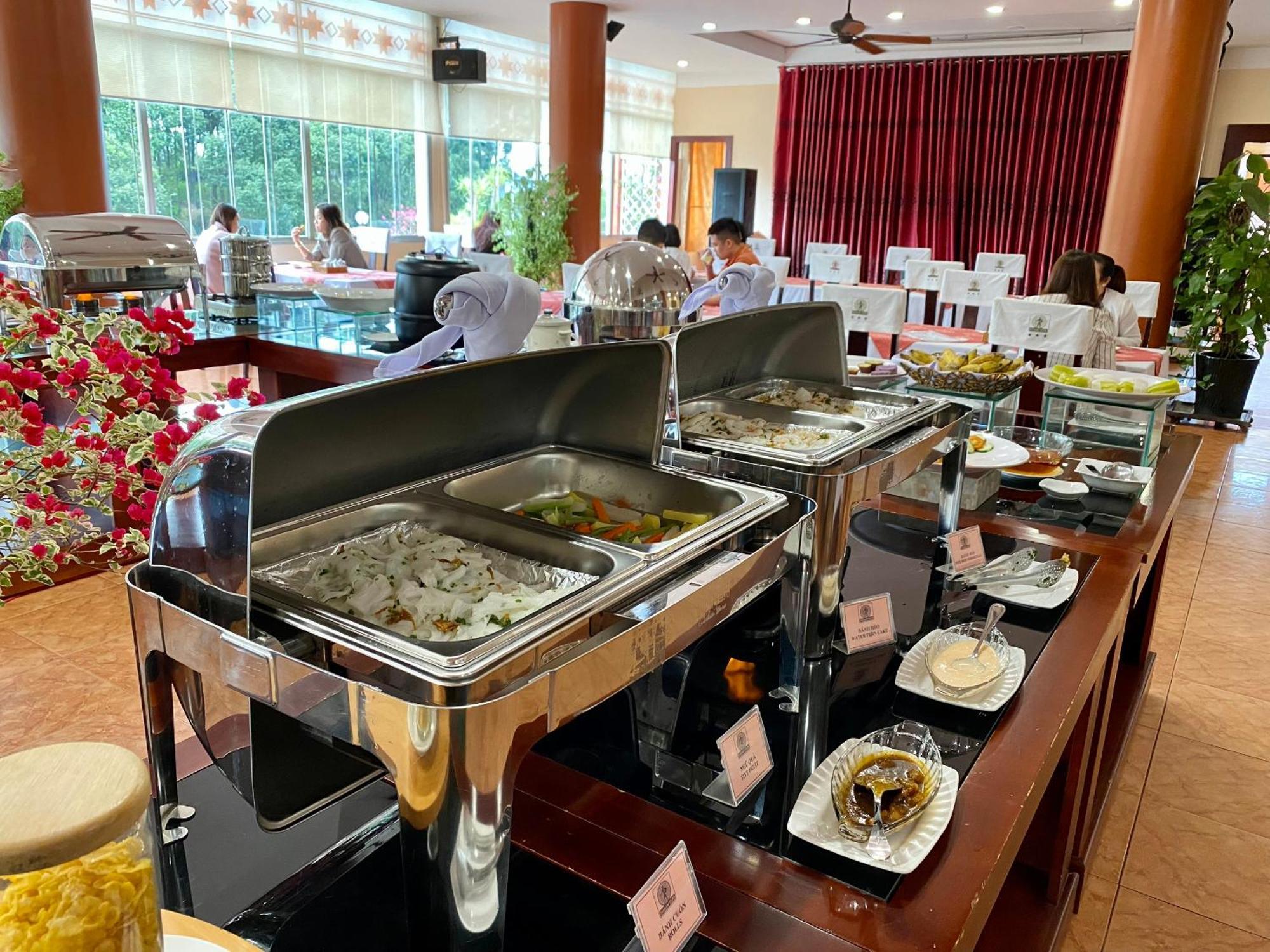 Dam San Hotel Buôn Ma Thuột Extérieur photo